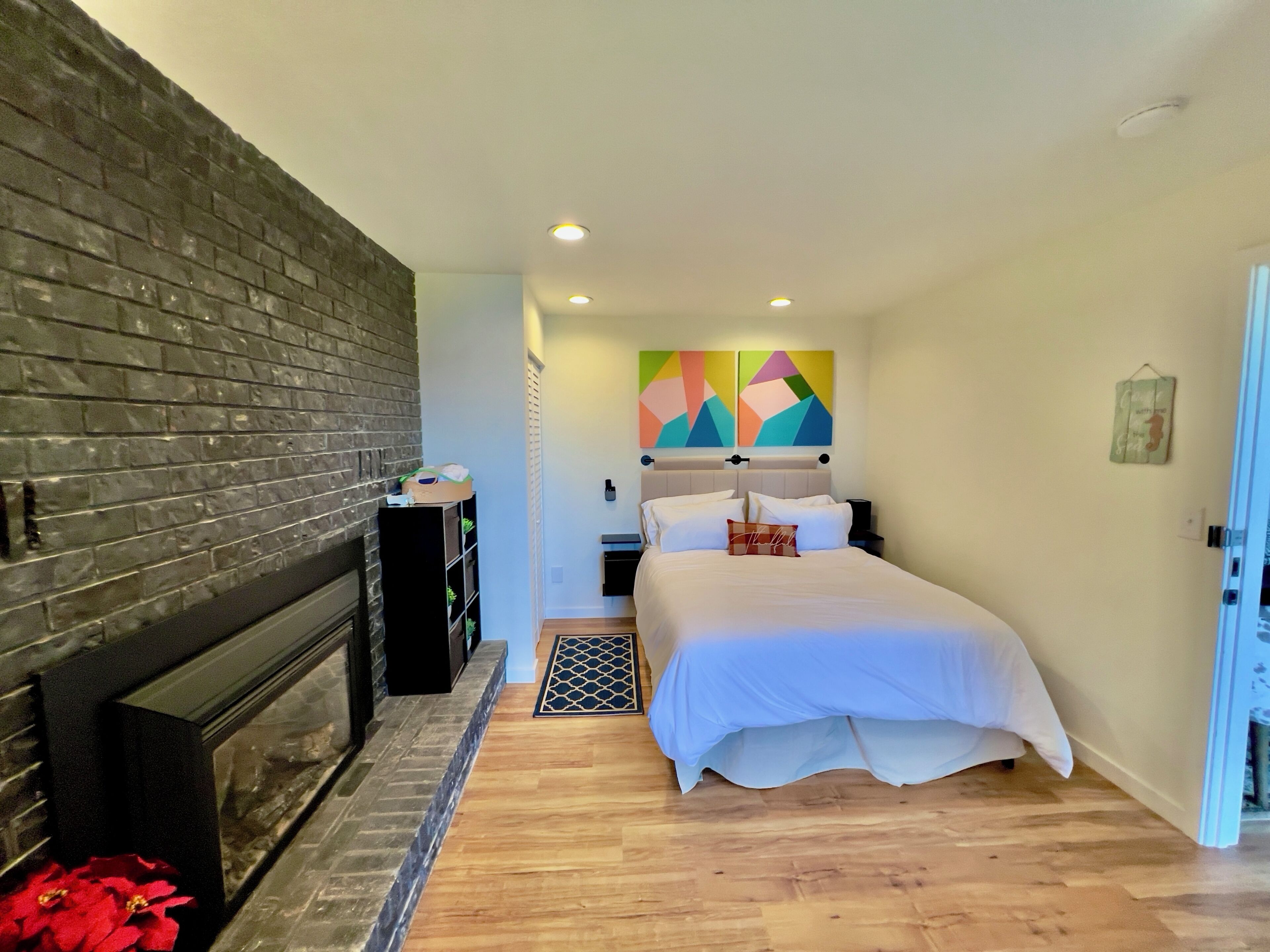 2 bedrooms, iron/ironing board, travel cot, free WiFi