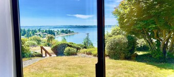 Puget Sound Suite - Sunset, Lighthouse & Peaks