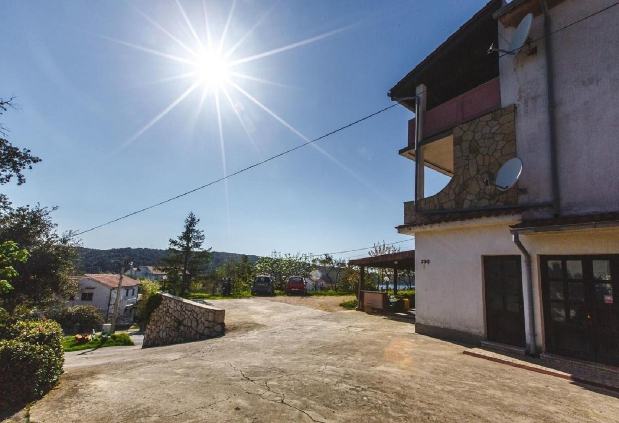 المنشأة من الخارج