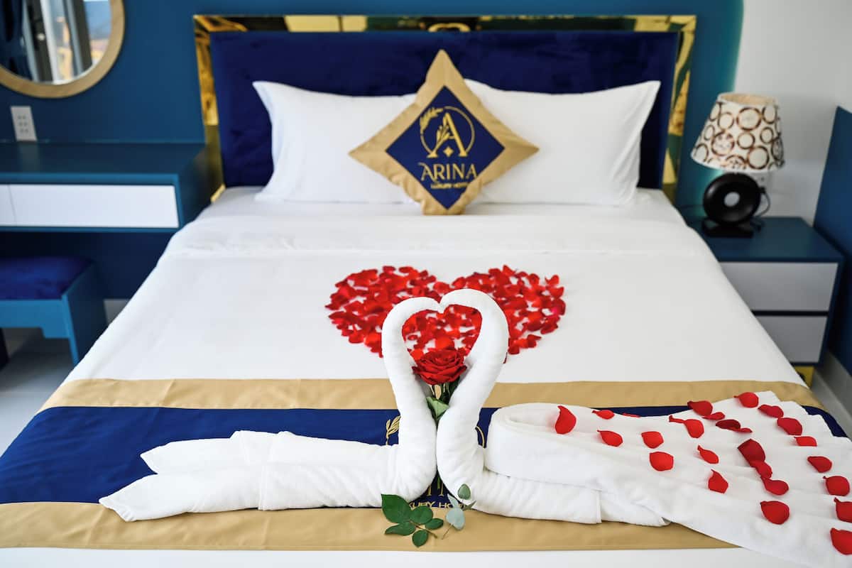 Hypo-allergenic bedding, free minibar items, individually decorated