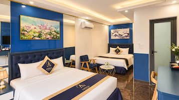 4 人部屋 バルコニー シティビュー | 低刺激性寝具、ミニバーのアイテム (無料)、客室ごとに異なる装飾、WiFi (無料)