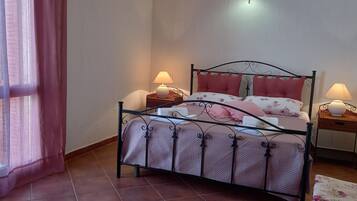 2 habitaciones, wifi gratis y ropa de cama