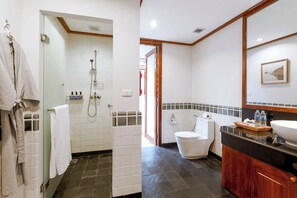 Villa | Badezimmer