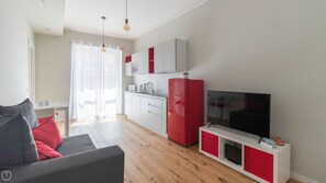 Apartemen (1 Bedroom) | Area keluarga | Televisi layar datar 55-inci dengan saluran TV kabel dan TV