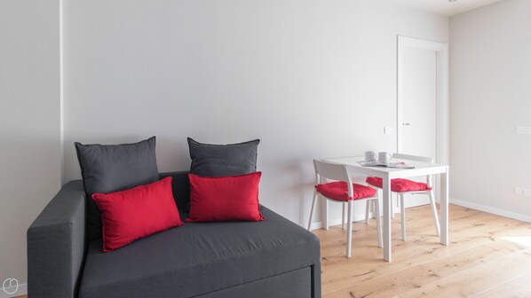 Apartment (1 Bedroom) | Interior