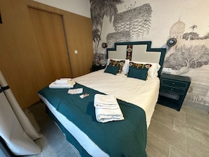 Couette en duvet, lit de bébé (supplément), accès au Wi-Fi (inclus)
