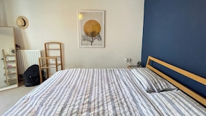 1 bedroom, iron/ironing board, bed sheets - Radiant & Homley 1BD Flat, Hither Green (London)