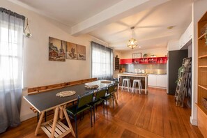 Basic Apartment, 2 Queen Beds | Dining - Bright & Sunny 2-bed Unit in the Heart of St Kilda (St Kilda)
