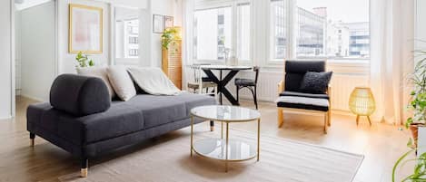 Apartment, 1 Queen Bed with Sofa bed | Living area