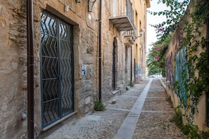 Exterior detail - Azul with Balcony alla Cala by Wonderful Italy (Palermo)