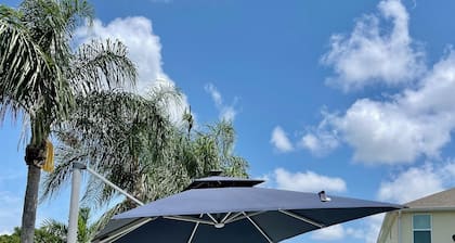 Ocean access with boat dock 4 bedroom 3 bathroom beautiful Pool home with Spa.