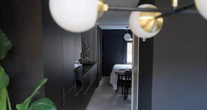 Stylish studio in the heart of Amsterdam