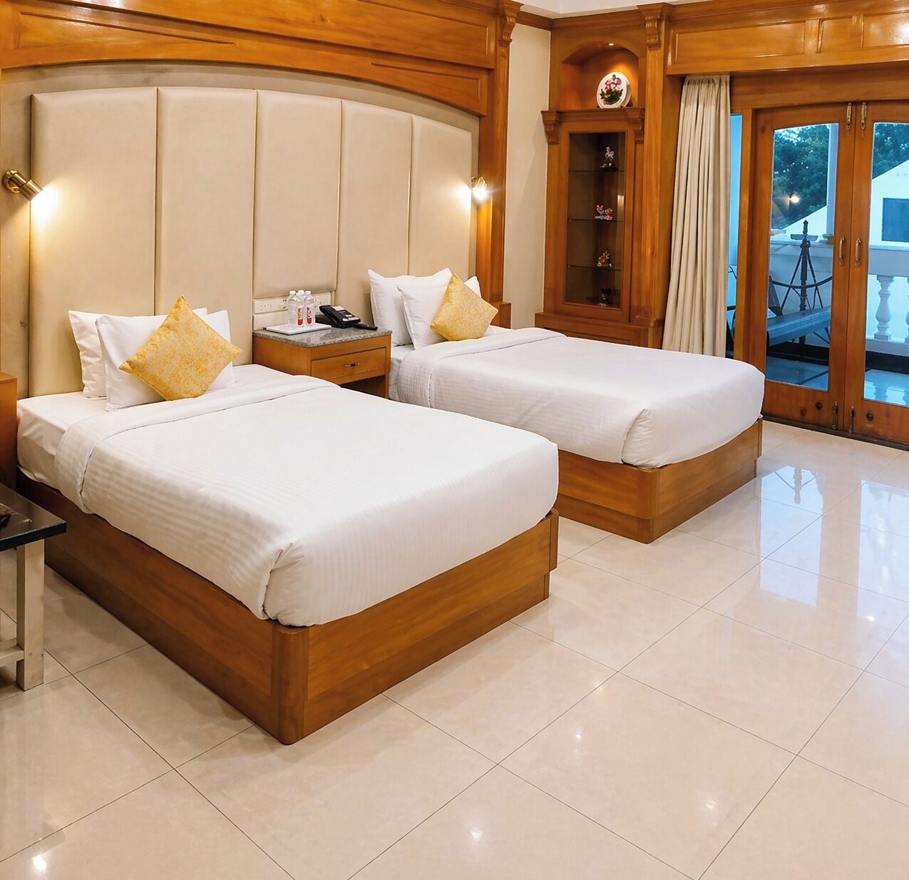 Deluxe Twin Room | Premium bedding, desk, blackout drapes, soundproofing