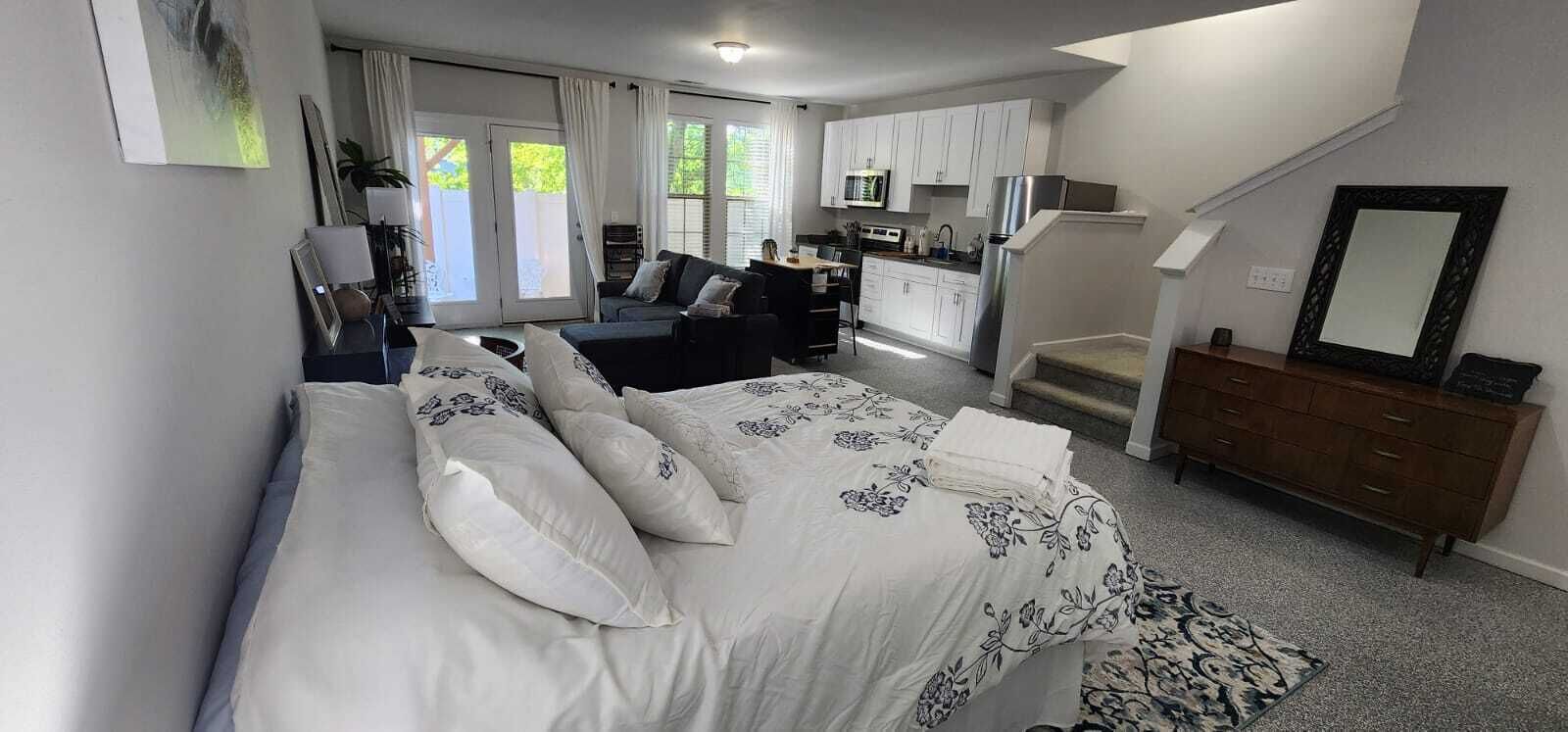 Desk, iron/ironing board, free WiFi, bed sheets