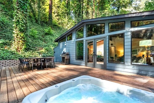 5-STAR GUERNEVILLE/MONTE RIO RETREAT w/ HOT TUB • REDWOODS • Redwood Hollow