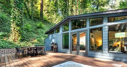 5-STAR GUERNEVILLE/MONTE RIO RETREAT w/ HOT TUB • REDWOODS • Redwood Hollow