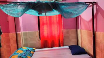 Desk, free WiFi, bed sheets