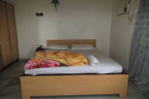 View from room - Goroomgo Central Guest House Agartala (Agartala)