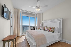 4 bedrooms, iron/ironing board, free WiFi, bed sheets - Penthouse unit with lagoon and gulf balconies! Check out the VIEWS Sleeps 16! (Gulf Shores)