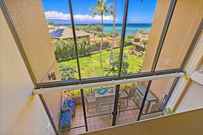 Interior - Ocean View Villa in Kahana, Maui (Lahaina)
