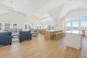 Interior - Oceanside Dog Friendly Home w/ Private Pool, Elevator, Hot Tub, Game Room (Salvo)