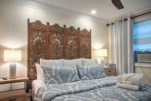 1 bedroom, iron/ironing board, free WiFi, bed sheets - The Raisin by Carolina Mornings | Fire Pit🔥 & Gas Grill +Biltmore Pass (Asheville)