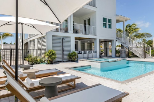 Altair House at Lunara Bay