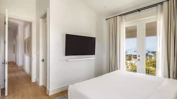 6 bedrooms, iron/ironing board, WiFi, bed sheets