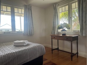 3 bedrooms, WiFi, bed sheets