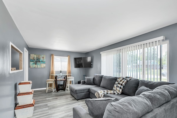 House, 3 Bedrooms | Living area