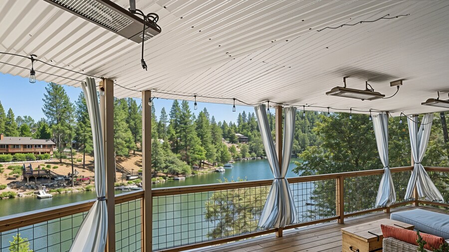 Water's Edge - Gorgeous Water Views! by Yosemite Region Resorts