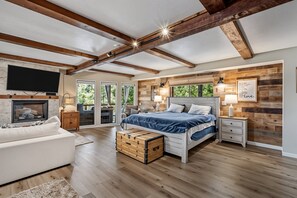 House, 4 Bedrooms | 4 bedrooms, laptop workspace, free WiFi - Water's Edge - Gorgeous Water Views! by Yosemite Region Resorts (Groveland)