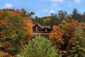 House, 4 Bedrooms | Exterior