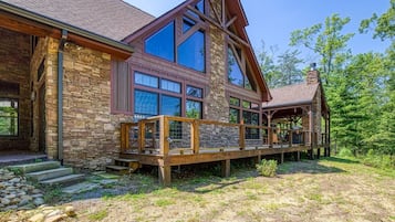 House, 4 Bedrooms | Exterior