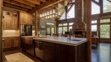 House, 4 Bedrooms | Bathroom | Towels