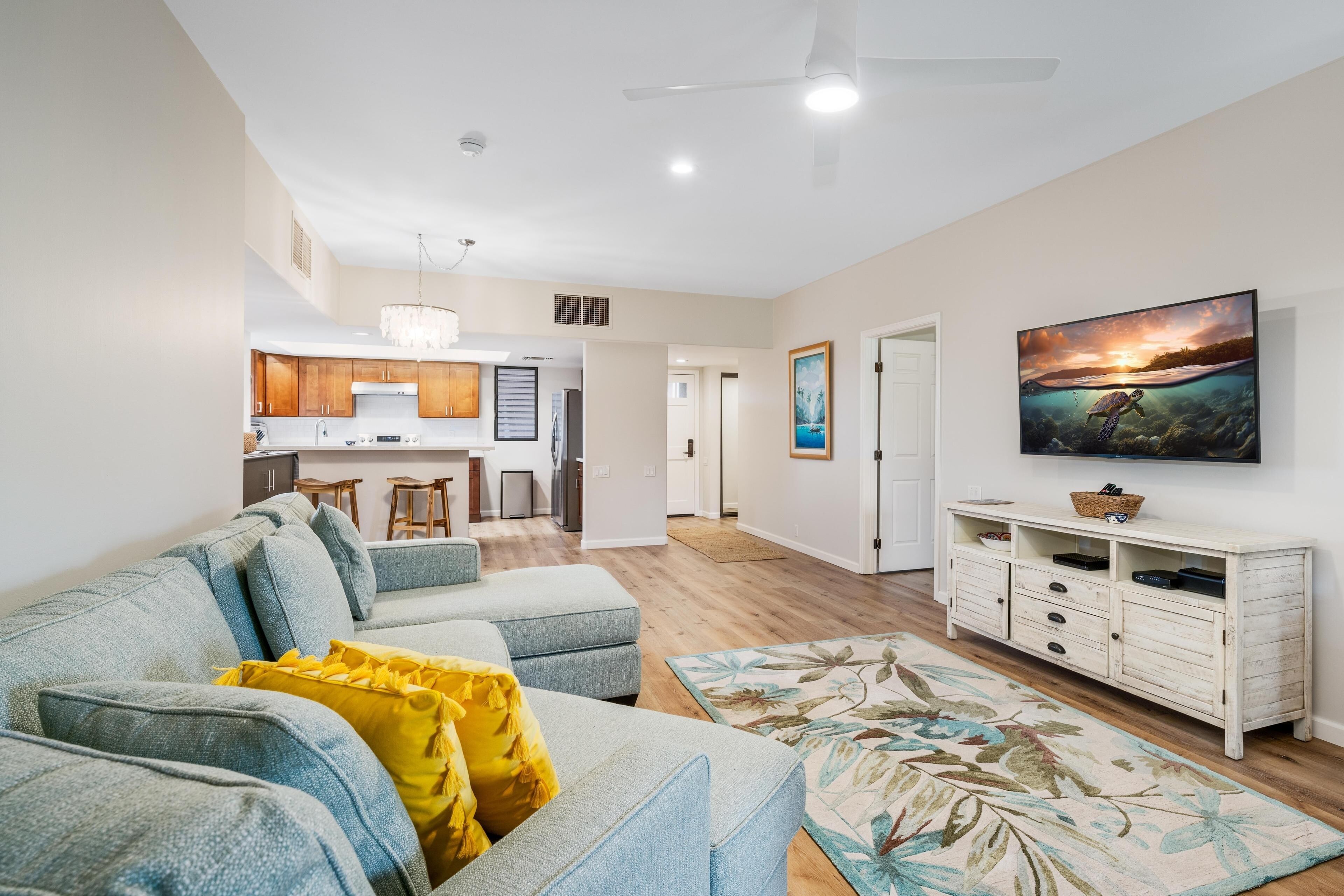 Condo, 2 Bedrooms | Living area | Smart TV