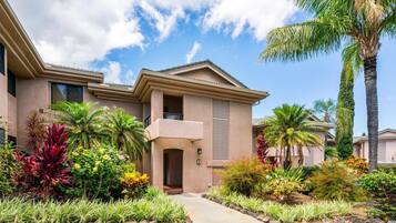 Condo, 2 Bedrooms | Exterior
