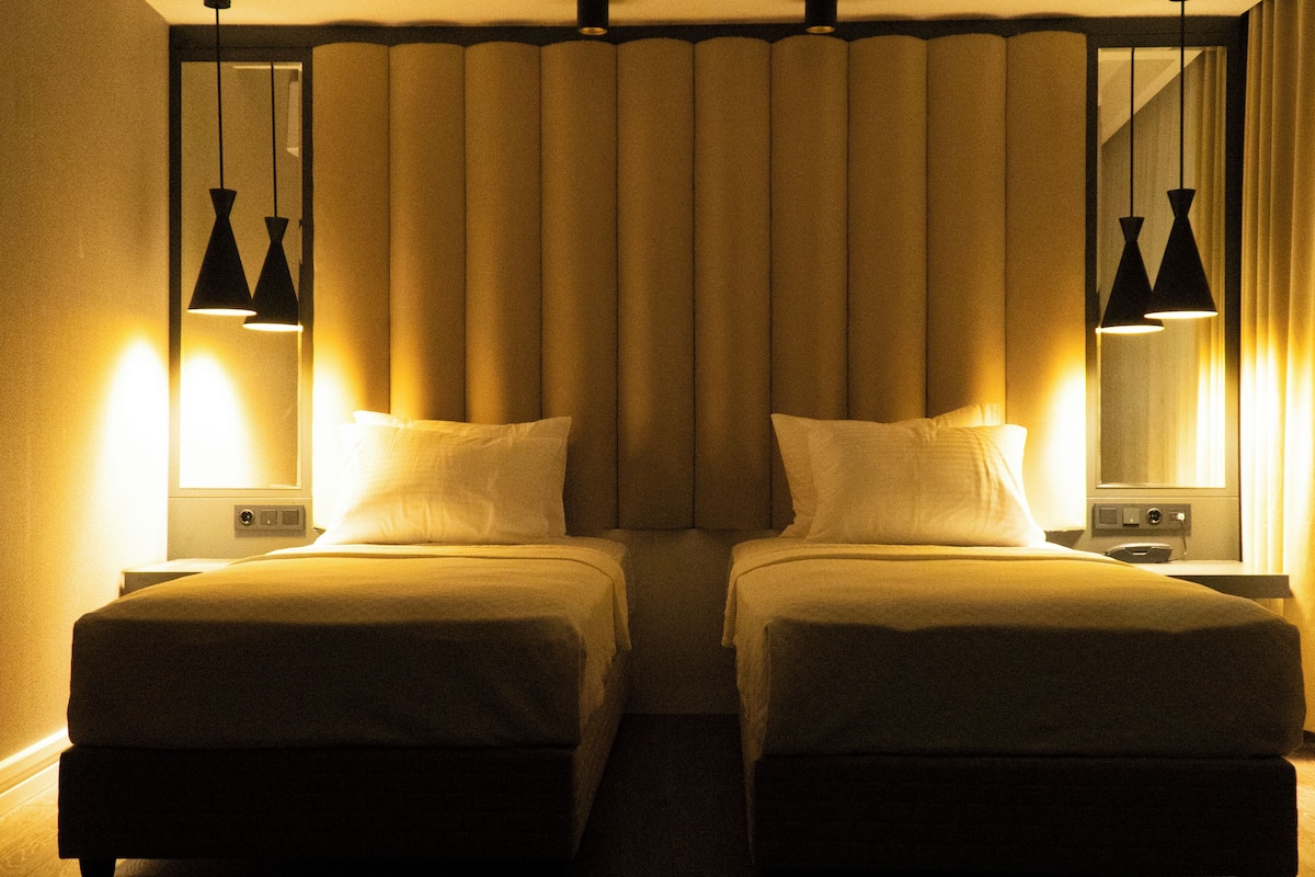 Superior Twin Room | Peralatan tempat tidur hipoalergenik, busa memori 