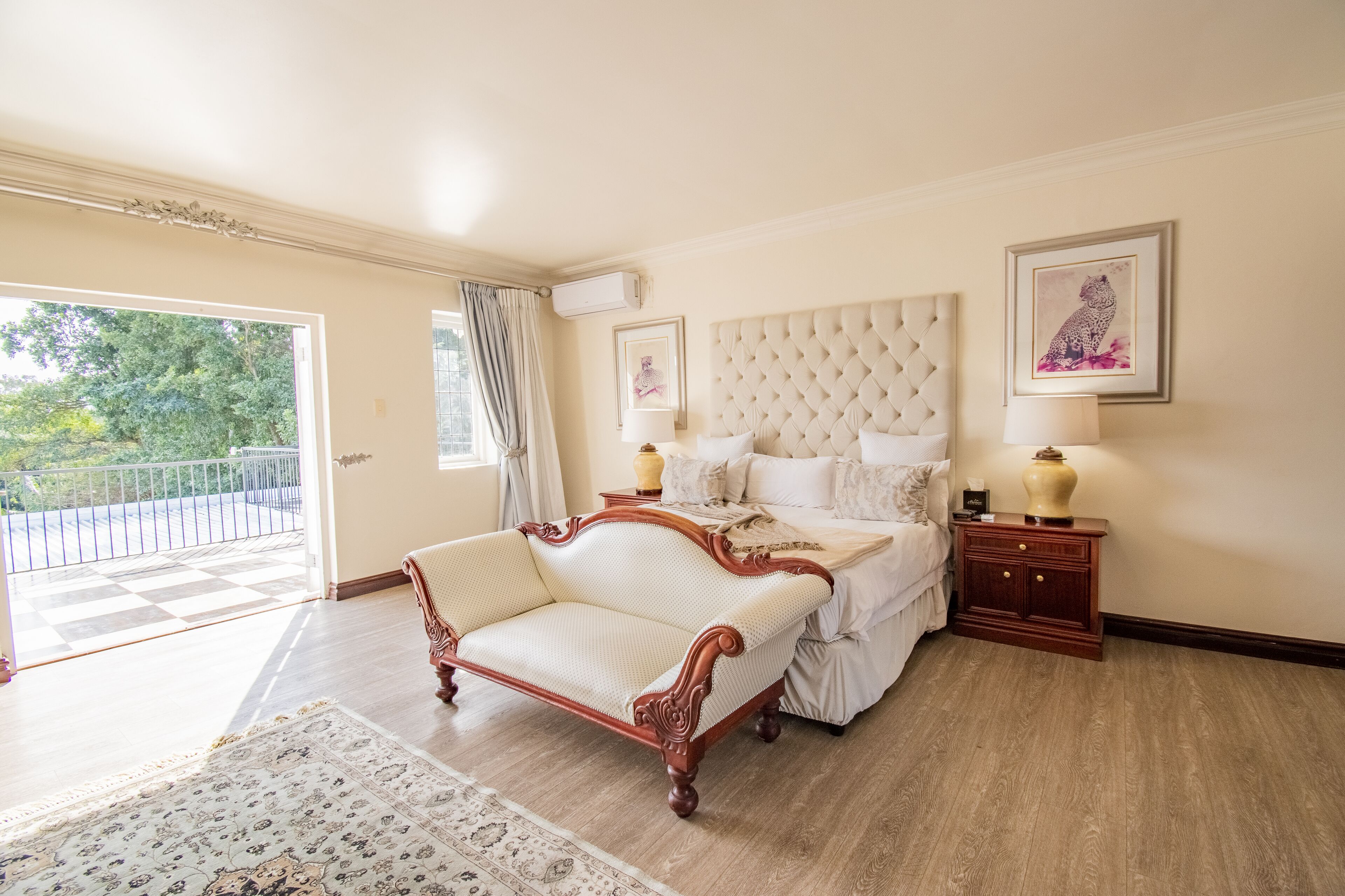 蜜月双人房或双床房 | 特色装修、办公桌、遮光窗帘、熨斗/熨衣板