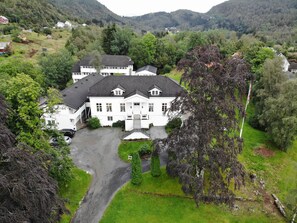 Fachada de la propiedad