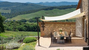 Outdoor dining - Villa il Pozzo 14, Emma Villas (Pomarance)