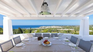 Outdoor dining - Villa Calypso 8, Emma Villas (Castrignano del capo)