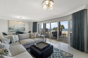 Smart TV - ELEGANT GULF FRONT CONDO! UPDATED! STYLISH! TWO GULF FRONT MASTERS! BCH SRVC INCL!!! (Panama City Beach)