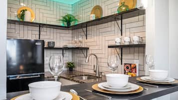 Condo | Bếp riêng | Tủ lạnh, lò nướng, bếp nấu, máy rửa bát