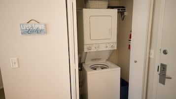 Condo | Lavanderia