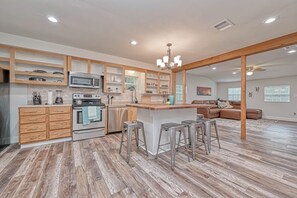 Private kitchen - Freshly Remodeled Modern Country Home (Burton)