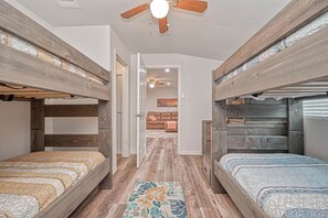 2 Schlafzimmer, Bügeleisen/Bügelbrett, WLAN