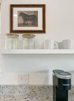 Interior - Chic studio near ACU (Abilene)