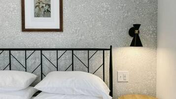 1 chambre, fer et planche Ă repasser, Wi-Fi gratuit, draps fournis