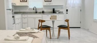 Chic studio near ACU